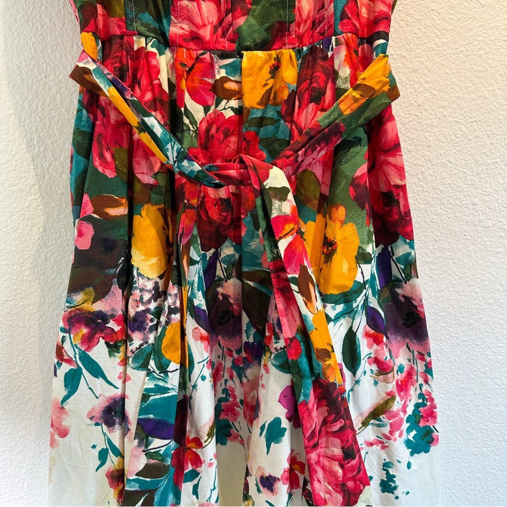 Floral Sleeveless Midi Dress in White with Multicolor Bouquet - Picture 4 of 8